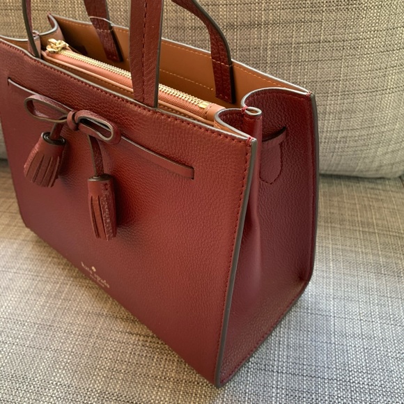 KATE SPADE SMALL SATCHEL CROSSBODY HAYES CHERRY - Picture 5 of 8